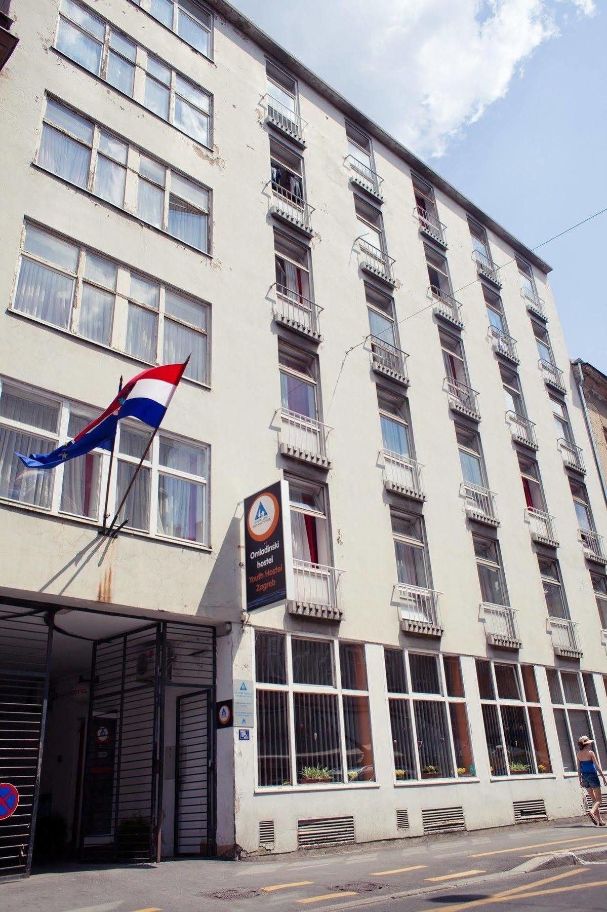 Hi Hostel Загреб Экстерьер фото