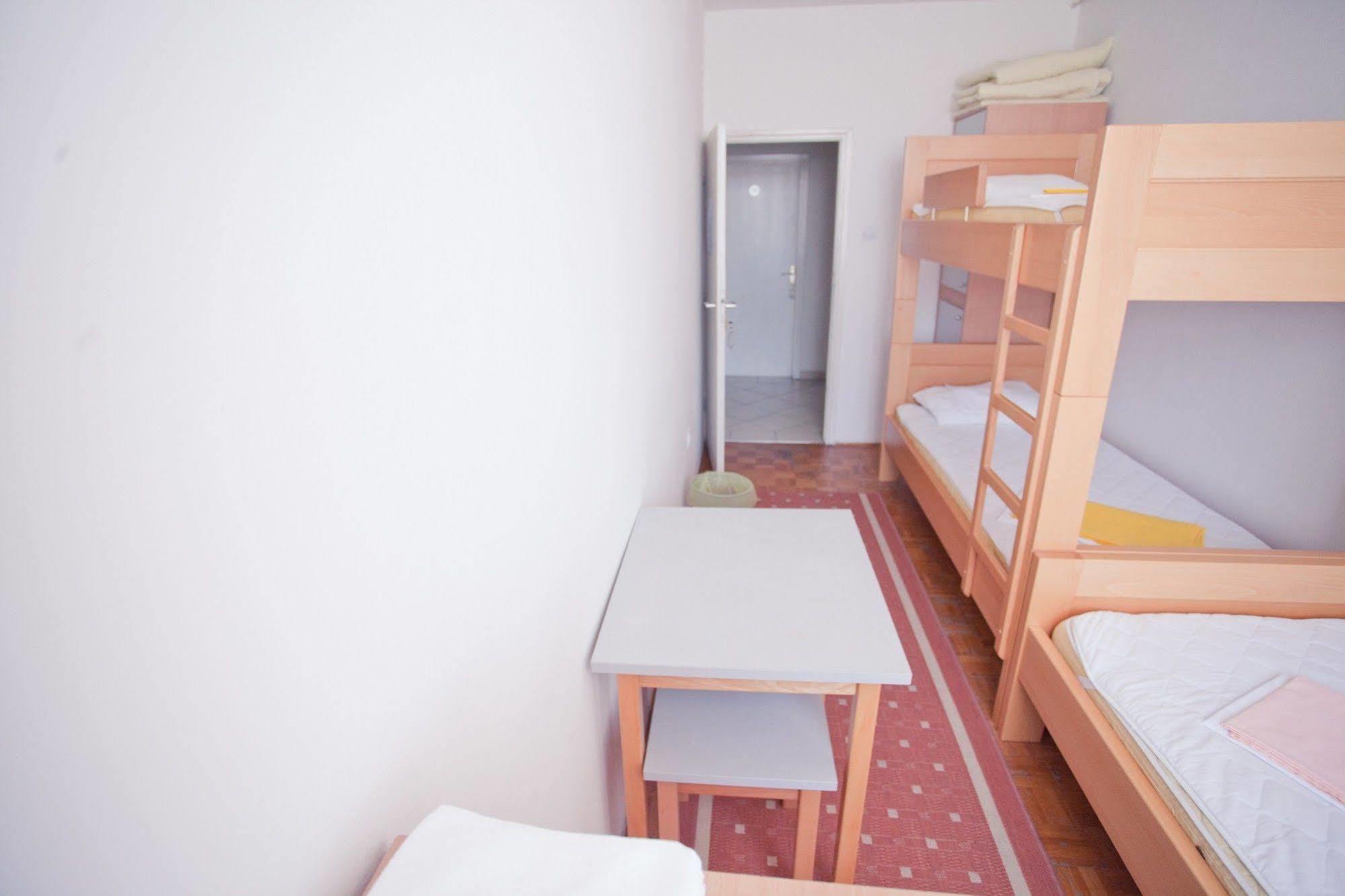 Hi Hostel Загреб Экстерьер фото