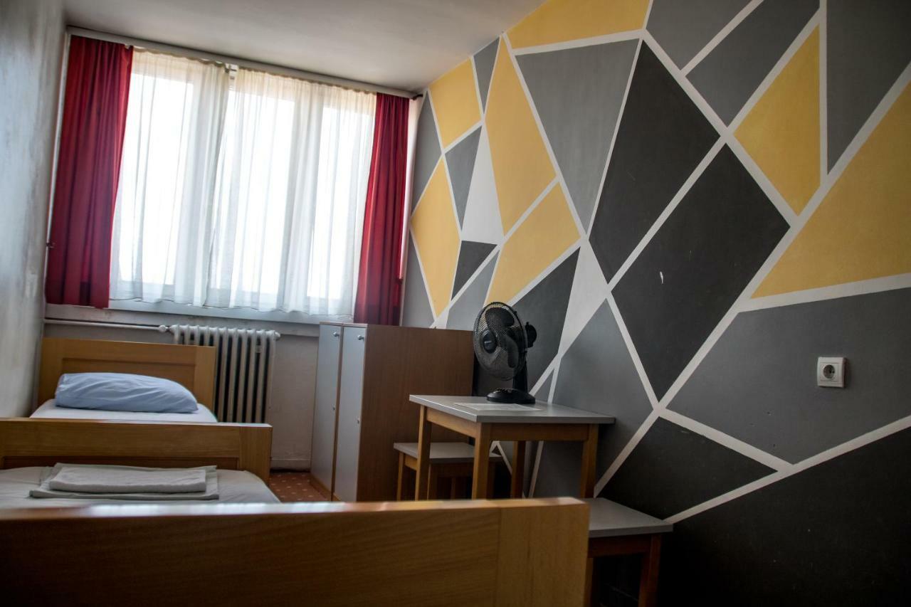 Hi Hostel Загреб Экстерьер фото